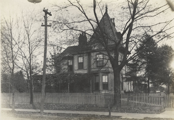 1915 - 429 Elm Avenue 11859/60429 Elm Avenue1915- 1920 